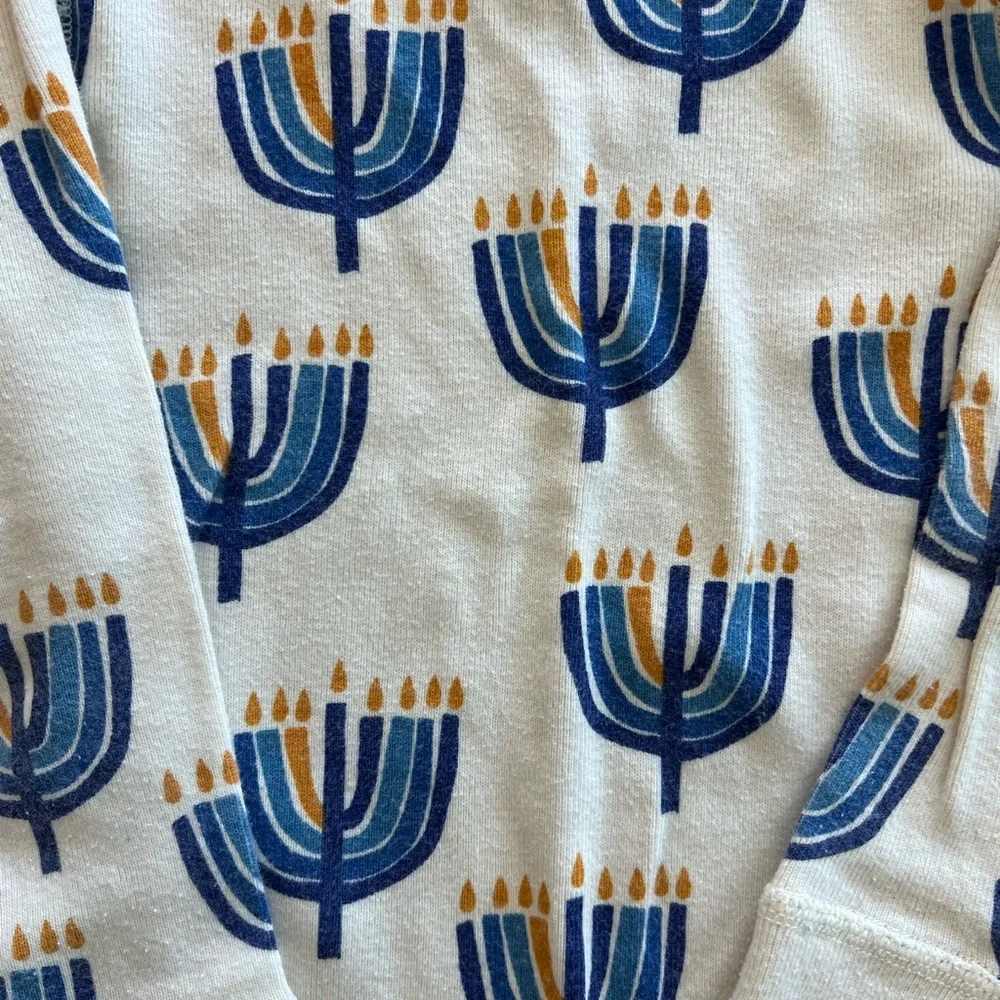 Hanna Andersson Menorah Pajamas - Picture 5 of 7